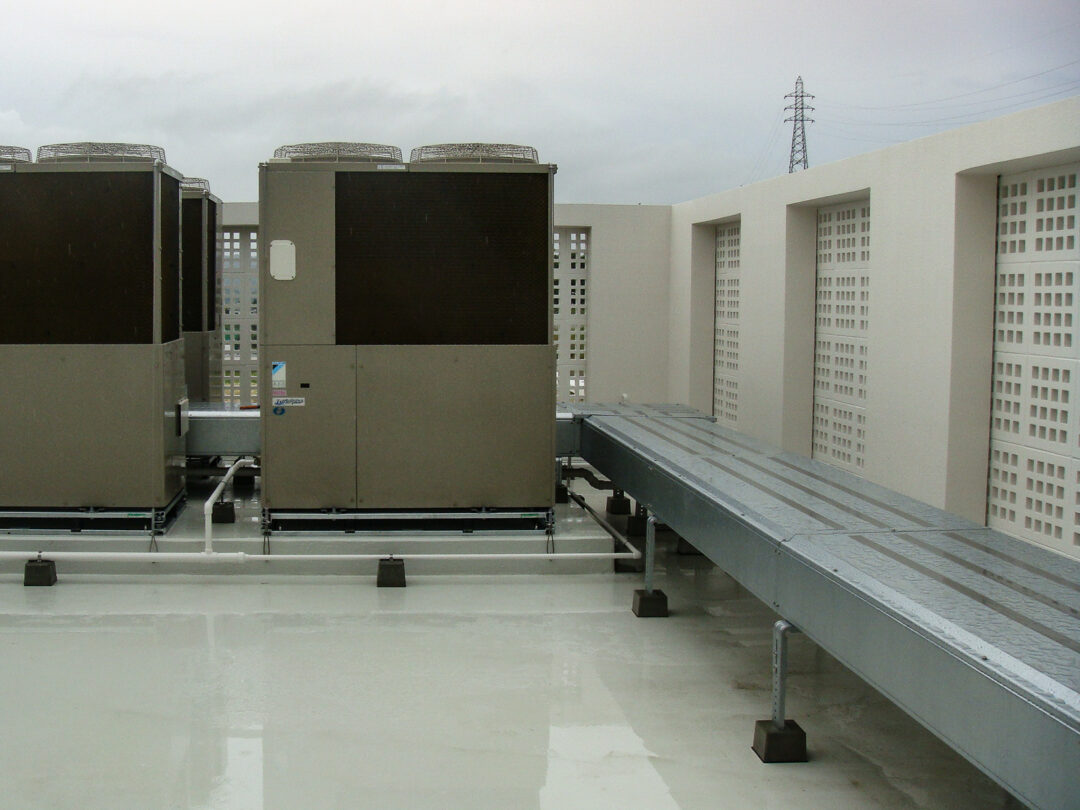 優れた防水・止水性能を持つ化粧ダクトで、配管の保護問題を解決